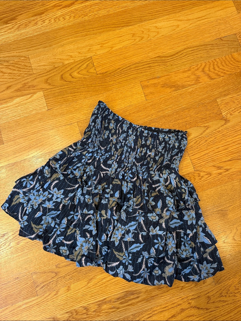 Olivaceous Navy Skirt ladies small